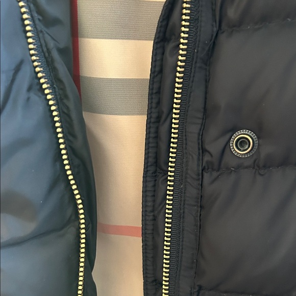 Burberry Black Quilted Puffer Coat with Belt - Picture 7 of 7